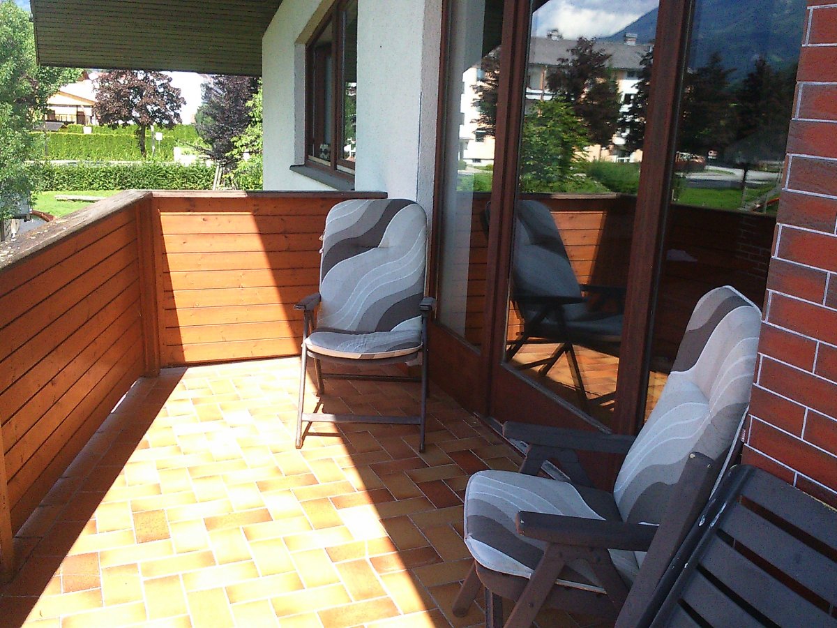 Apartment mit Balkon